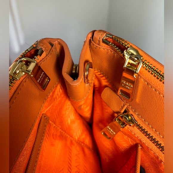 PRADA💎Large Galleria Double Zip Tote Handbag Saffiano Leather💎Papaya Orange💎 - Picture 7 of 17